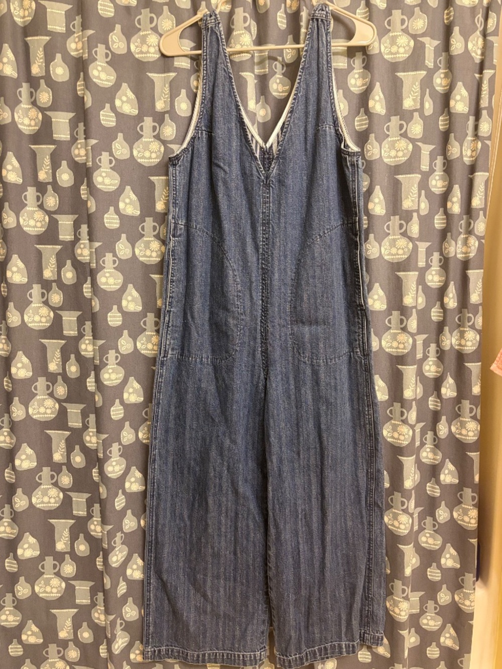 Madewell Denim V-Neck Wide-Leg Jumpsuit. Size medium. - Picture 2 of 4